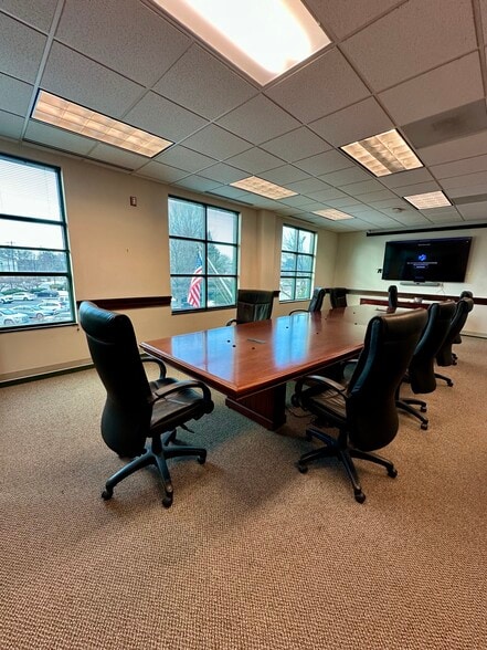 More Photos Of 204 Muirs Chapel Rd, Greensboro Office For Lease