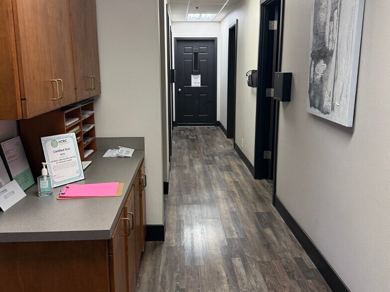 More Photos Of 18250-18260 SW 100th Ct, Tualatin Warehouse For Sale