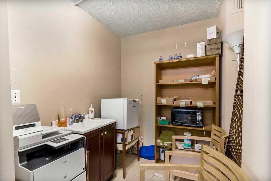 More Photos Of 1325-1327 18th St NW, Washington Apartments For Sale