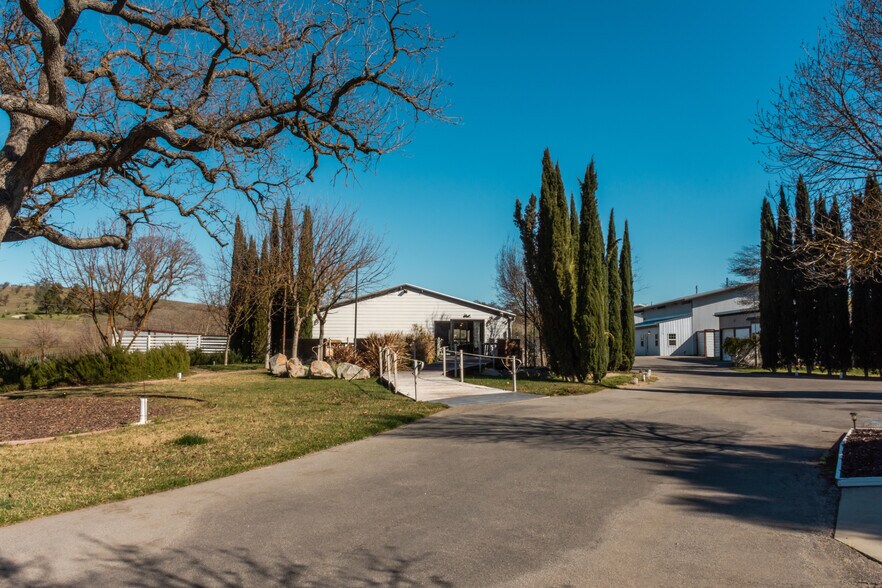 More Photos Of 1020 Penman Springs Rd, Paso Robles Winery Vineyard For Sale