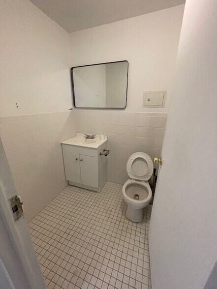 More Photos Of 309 W 57th St, New York Apartments For Lease