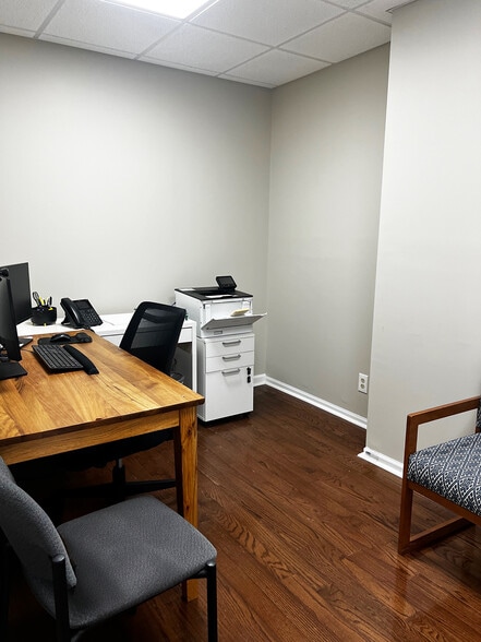 More Photos Of 1326 N King St, Wilmington Office For Sale