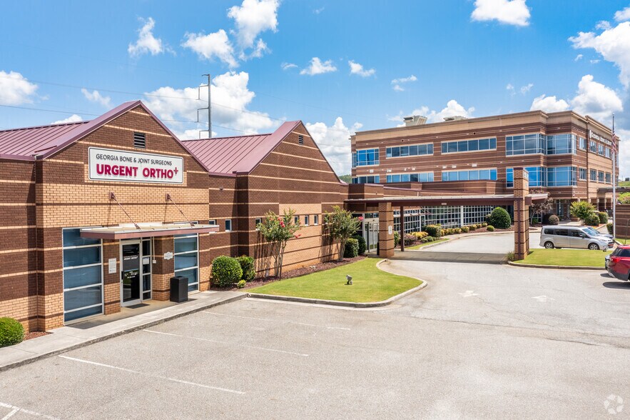 More Photos Of 15 Medical Dr, Cartersville Medical For Lease