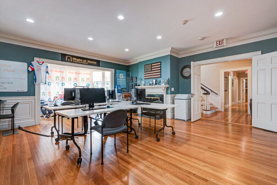 More Photos Of 8 Church St, Westborough Office Residential For Lease