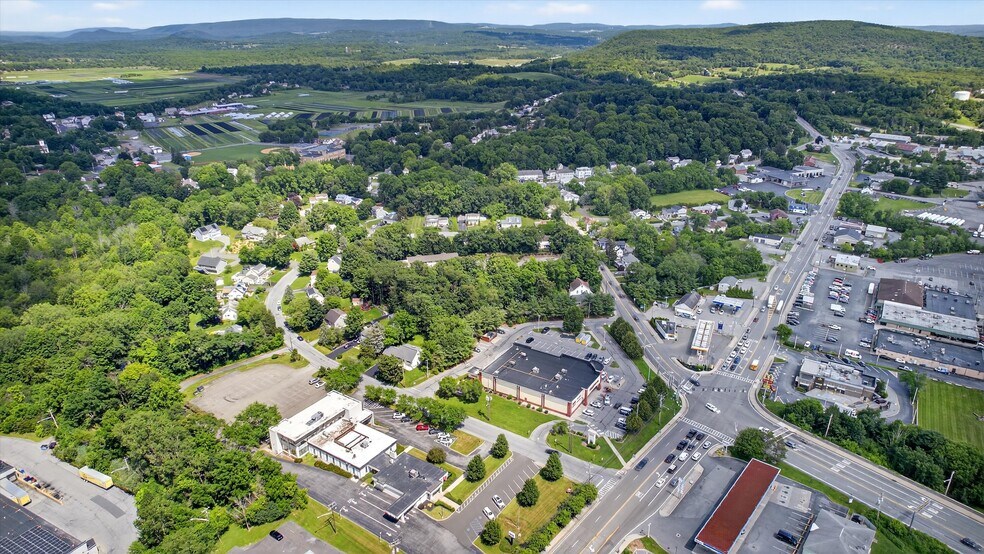 More Photos Of 74 Brookside Ave, Chester General Retail For Lease