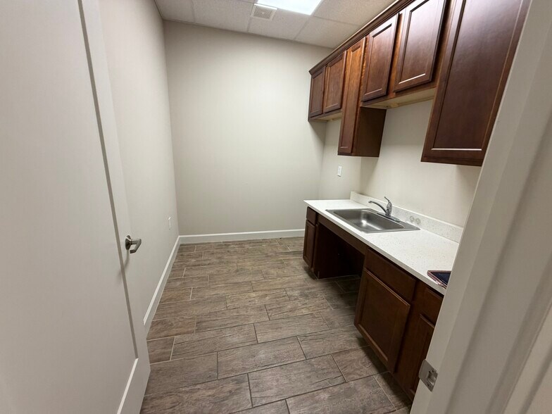 More Photos Of 8818 Fry, Cypress Office For Lease