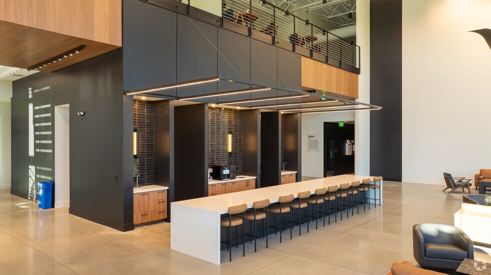 More Photos Of 110 Langtree Campus Dr, Mooresville Showroom For Lease