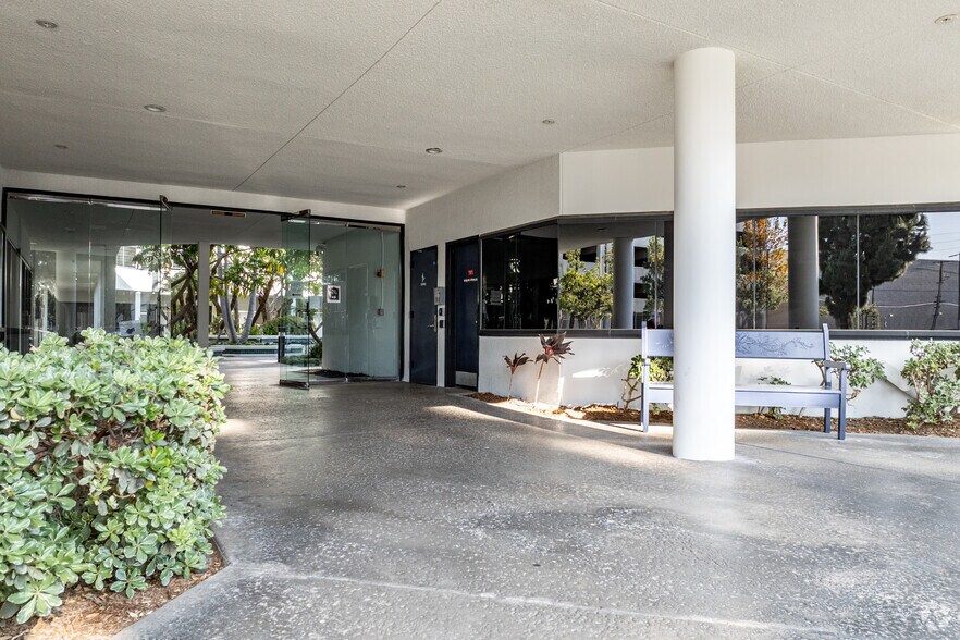 More Photos Of 1403 N Tustin Ave, Santa Ana Medical For Sale