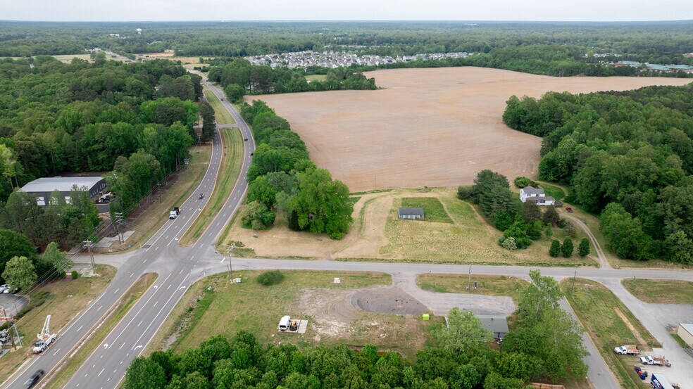 More Photos Of 100-102 Industrial Blvd, Toano Office For Sale