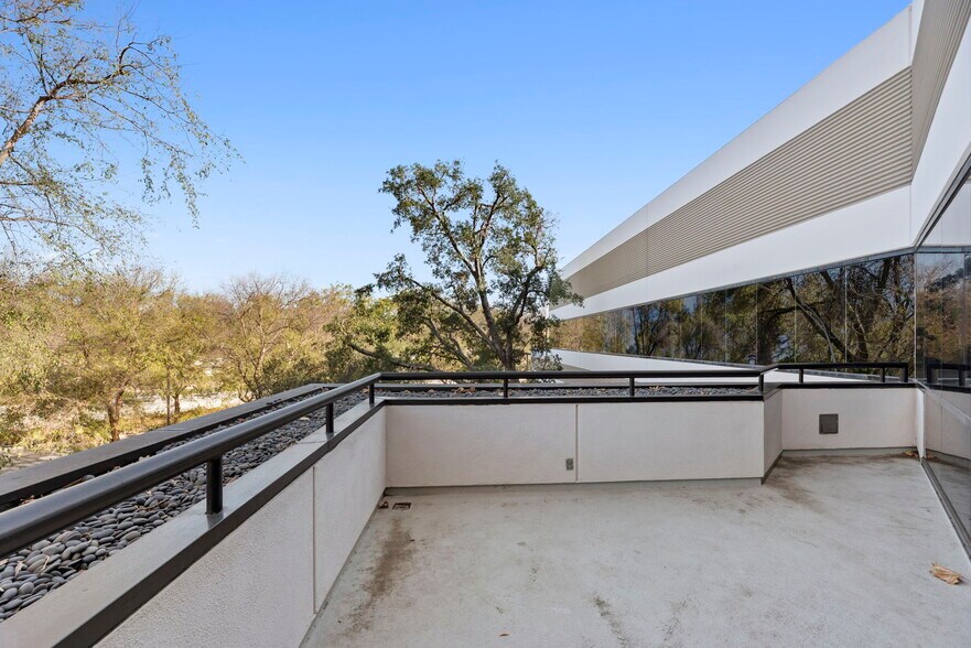 More Photos Of 30401 Agoura Rd, Agoura Hills Unknown For Lease