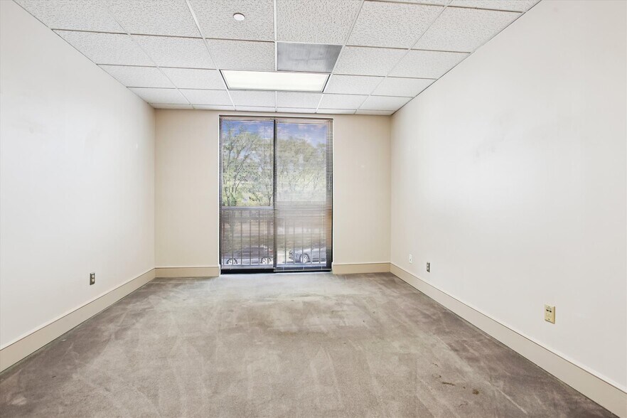 More Photos Of 1501 Duke St, Alexandria Office For Lease