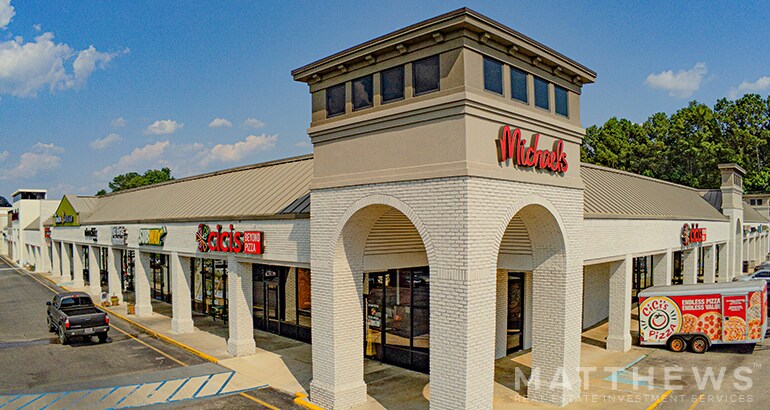 More Photos Of 1568-1572 Opelika Rd, Auburn Storefront For Sale