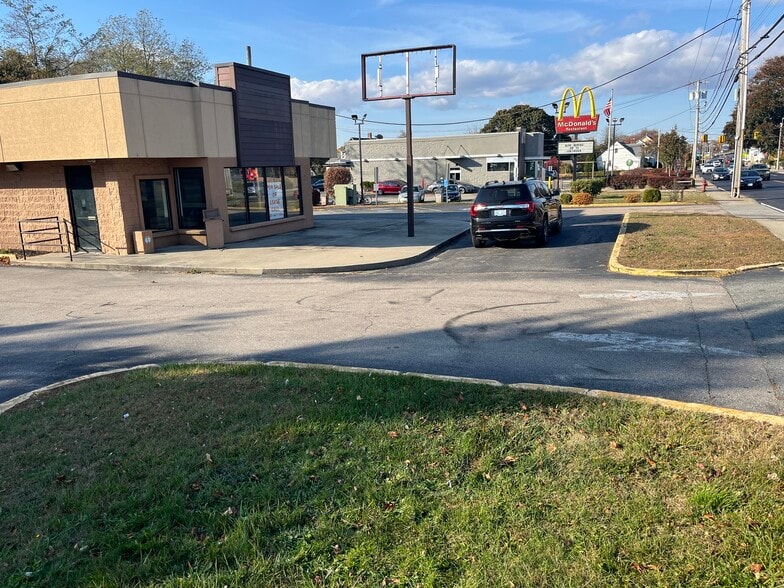 Primary Photo Of 139 Granite St, Westerly Freestanding For Lease