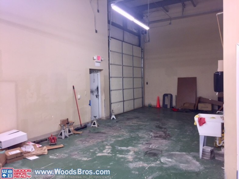 2100 Magnum Cir, Lincoln, NE 68522 Flex For Sale