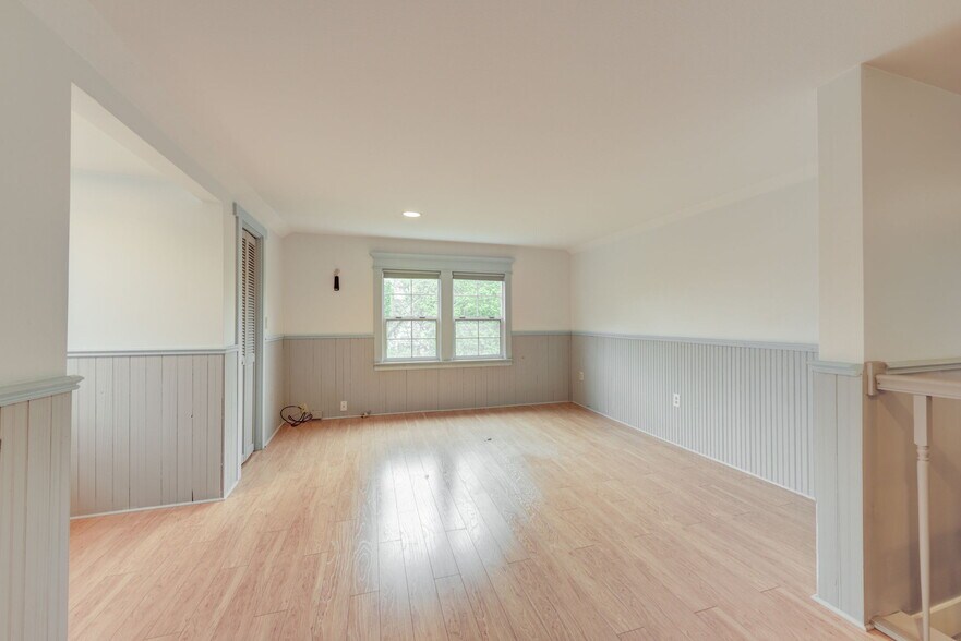 More Photos Of 654 W Main St, Monroe Office For Sale