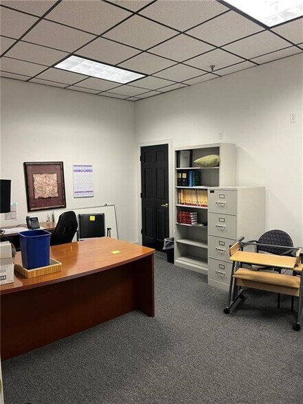 More Photos Of 109 7th St, Saint Joseph Office For Sale