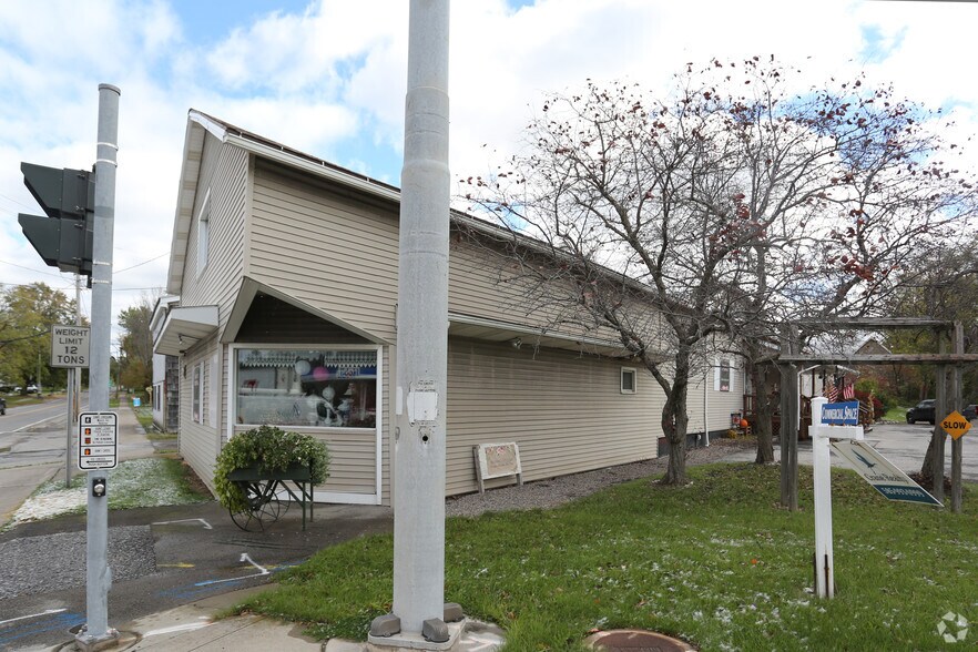 Primary Photo Of 2 E Main St, Bloomfield General Retail For Lease