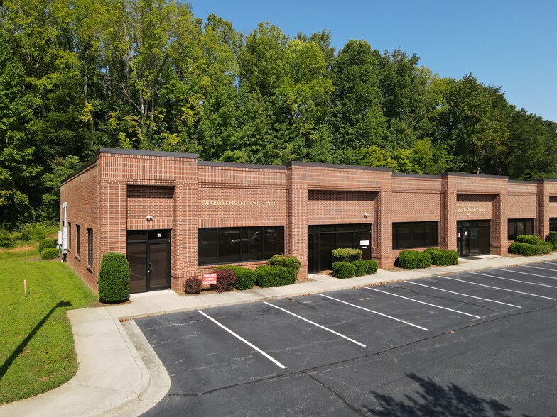 Primary Photo Of 3816-3818 N Elm St, Greensboro Office For Sale