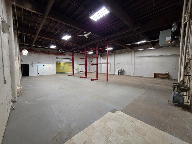 Primary Photo Of 10576-10593 106th St NW, Edmonton Flex For Lease