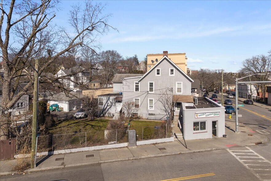 More Photos Of 49 LAKE St, West Harrison Restaurant For Sale