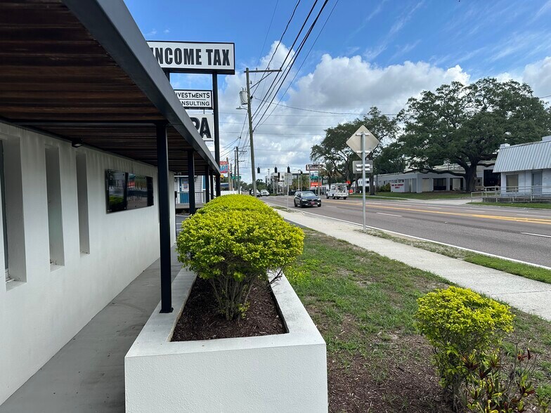 More Photos Of 6100 N Nebraska Ave, Tampa Office For Lease
