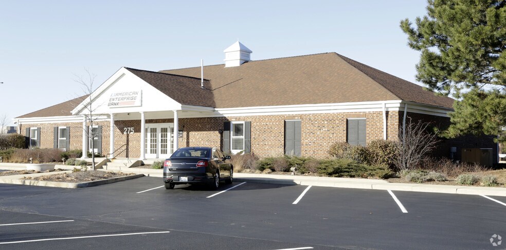 More Photos Of 275 S Roselle Rd, Schaumburg Bank For Sale