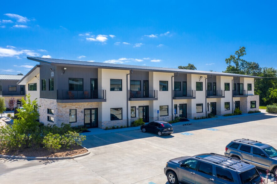 More Photos Of 1330 Rayford Park Rd, Spring Loft Creative Space For Sale