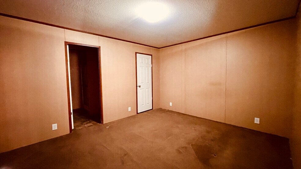 More Photos Of 5550, Odessa Warehouse For Sale
