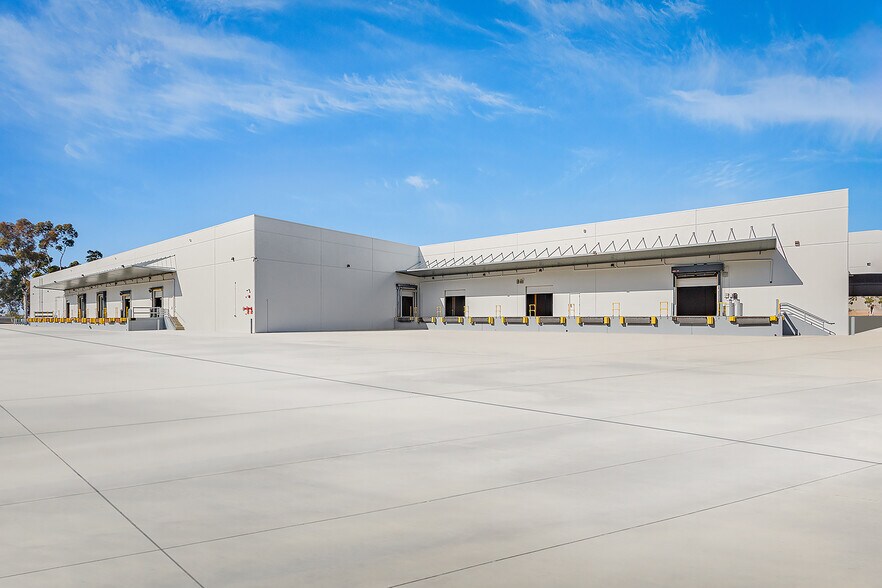 More Photos Of 8870 Liquid Ct, San Diego Warehouse For Lease