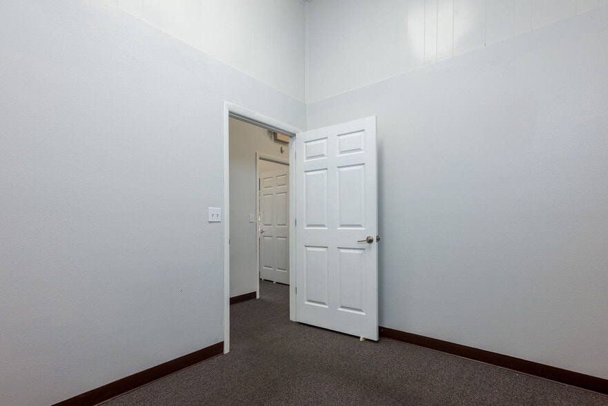 More Photos Of 4639 Clyde Morris Blvd, Port Orange Office For Lease
