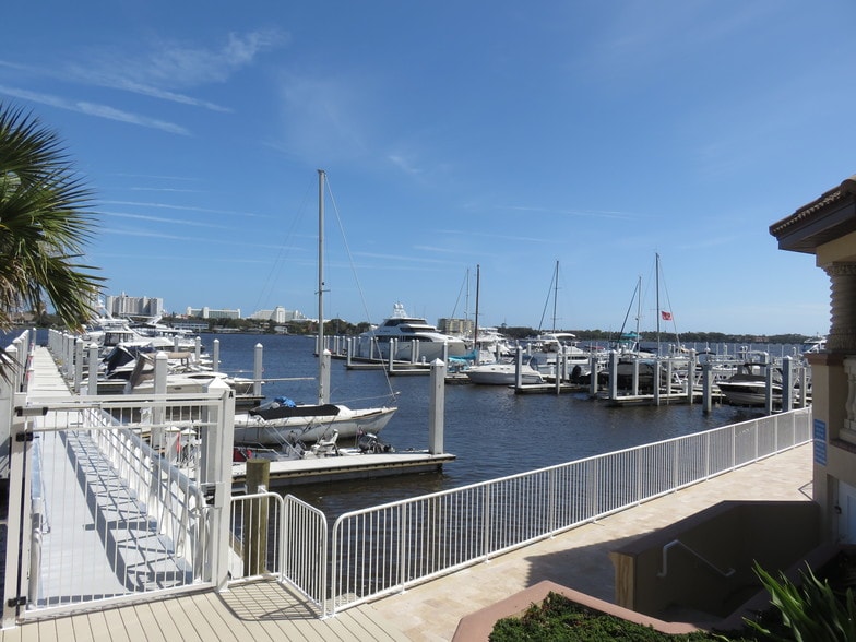 More Photos Of 861 Ballough Rd, Daytona Beach Restaurant For Lease