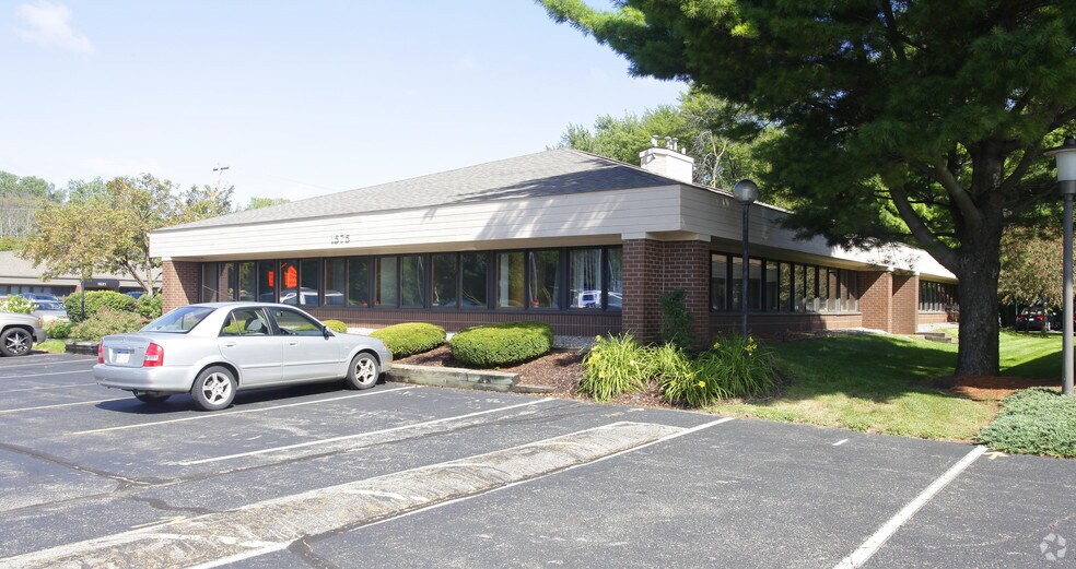 Primary Photo Of 1575 44th St SW, Grand Rapids Medical For Sale