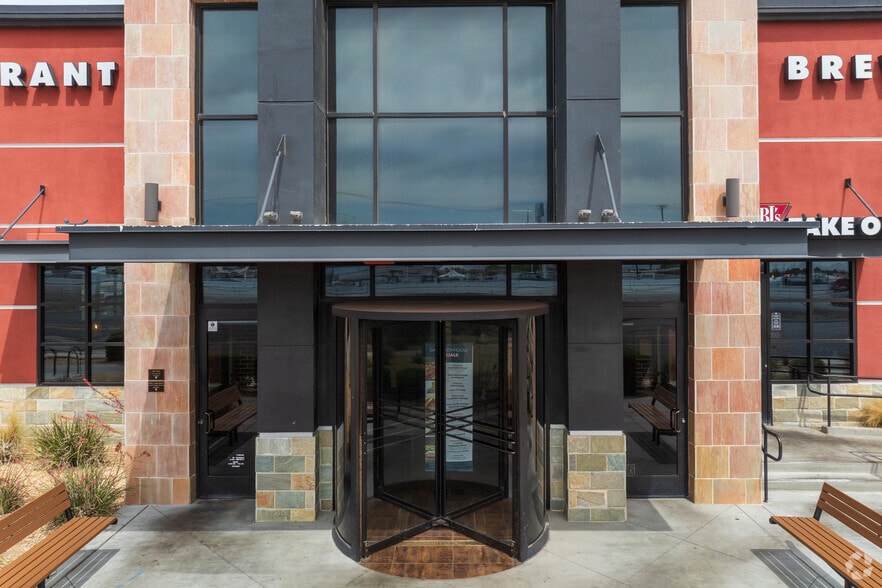 More Photos Of 11600 Amargosa Rd, Victorville Restaurant For Sale