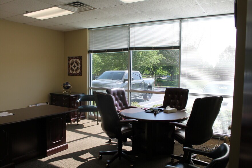 More Photos Of 100 Quality Cir NW, Huntsville Office For Lease