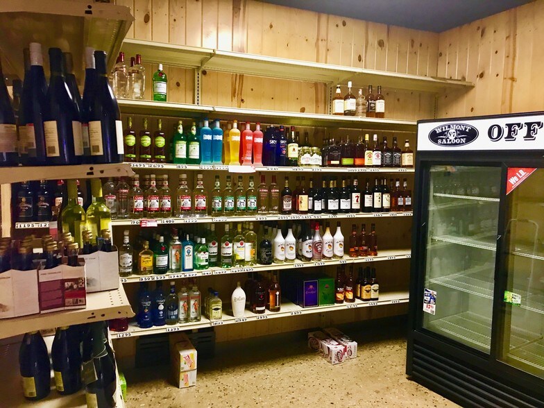 More Photos Of 402 4th Ave, Wilmont Bar For Sale