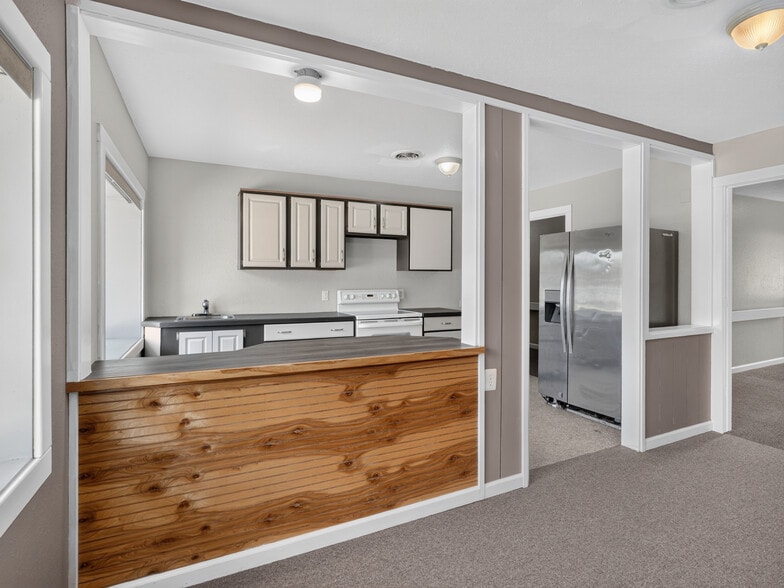 More Photos Of 200 S 4th St, Kawkawlin Assisted Living For Sale