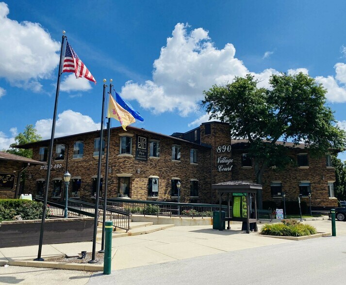 Primary Photo Of 890 Elm Grove Rd, Elm Grove General Retail For Lease