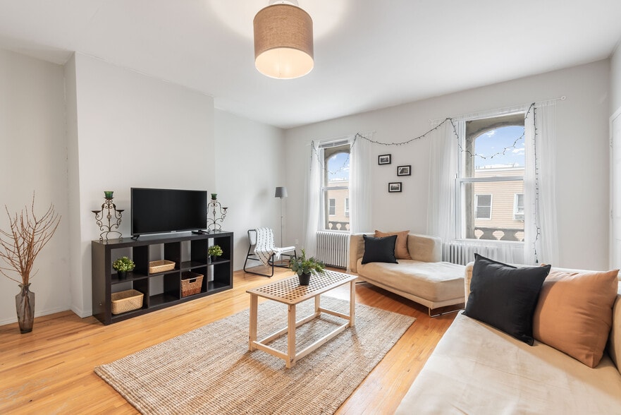 More Photos Of 188 N 8th St, Brooklyn Apartments For Sale
