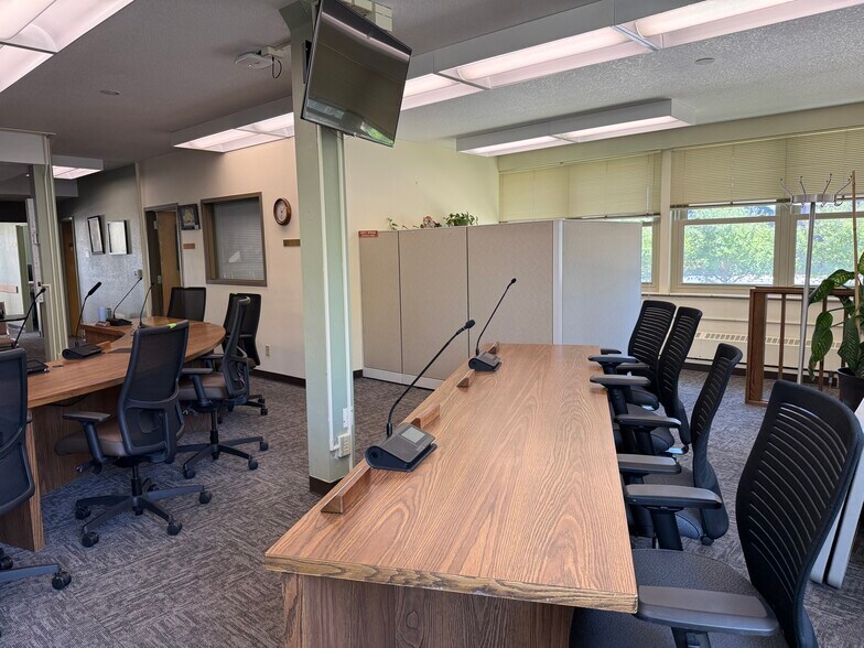 More Photos Of 1948 E Grand Ave, Laramie Office For Lease