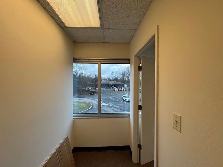 More Photos Of 1 Corwin Ct, Newburgh Medical For Lease