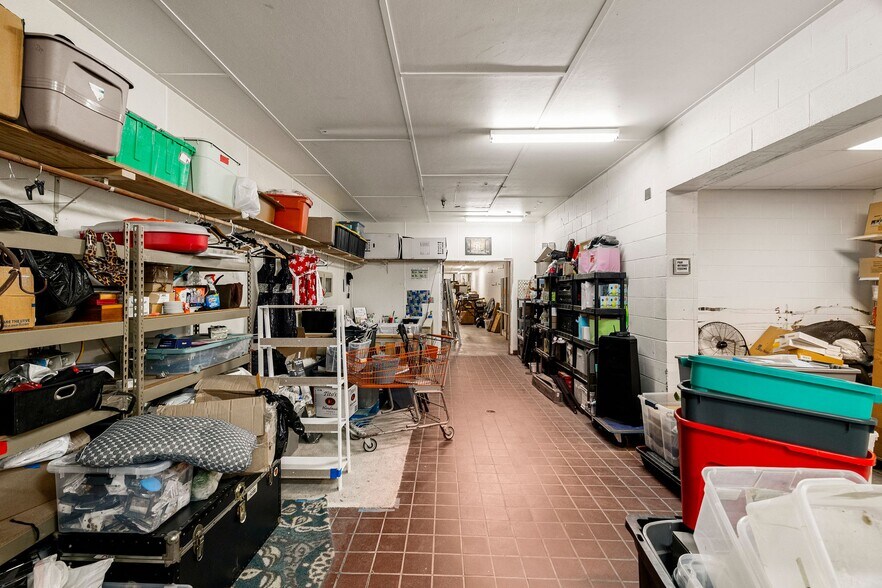 More Photos Of 821 King George Blvd, Savannah Unknown For Lease