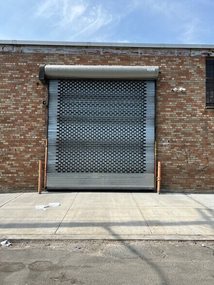 More Photos Of 625 Wortman Ave, Brooklyn Distribution For Lease