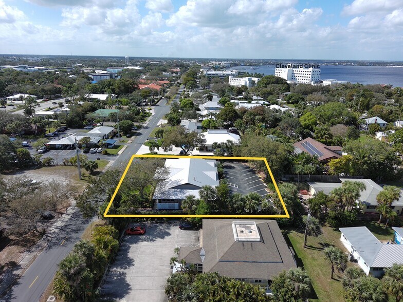 More Photos Of 835 SE Osceola St, Stuart Office Residential For Sale