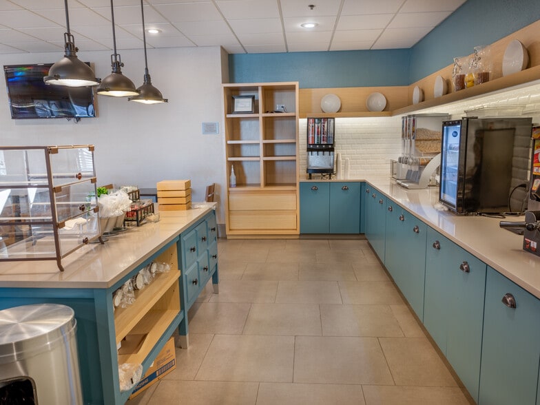 More Photos Of 664 Chase Blvd, Sidney Hotel For Sale