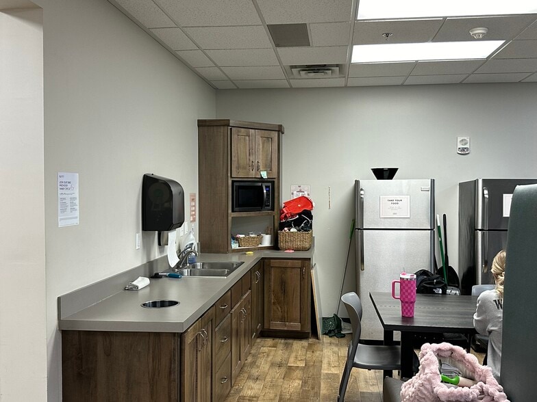 More Photos Of 86 N University Ave, Provo Office Residential For Lease