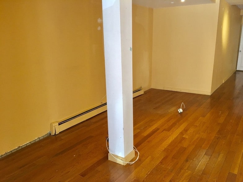 More Photos Of 230 E Main St, Port Jefferson Station Storefront Retail Residential For Sale