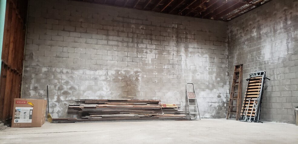 More Photos Of 6410-6416 Telegraph Ave, Oakland Storefront For Lease