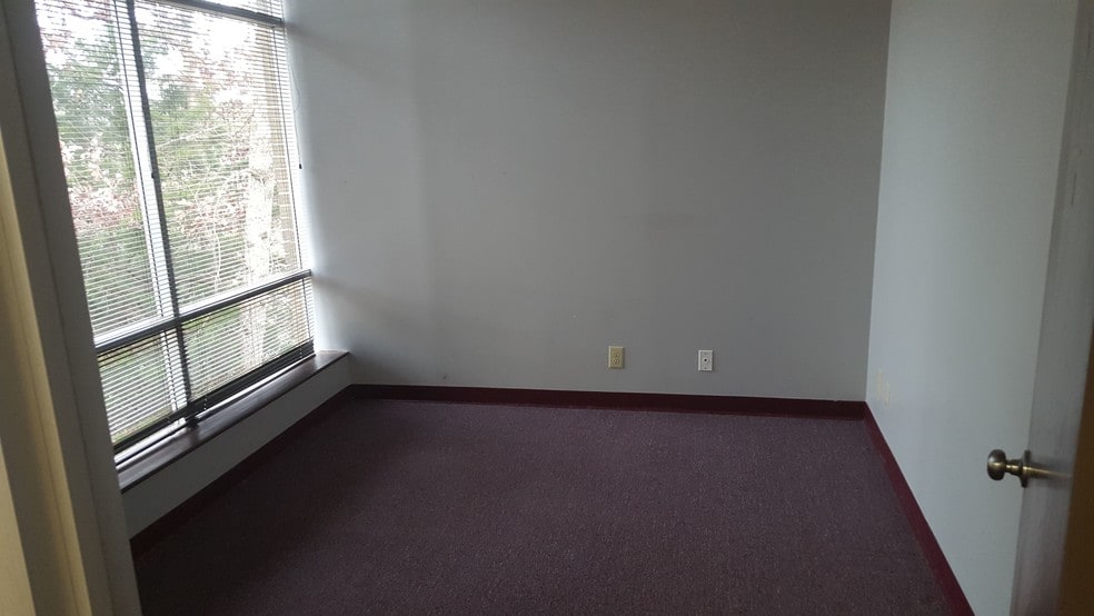 More Photos Of 3325 Durham Chapel Hill Blvd, Durham Office For Lease
