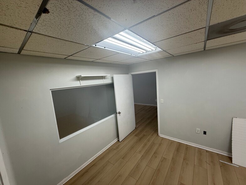 More Photos Of 2107-2129 E 63rd Ave, Bradenton Light Manufacturing For Lease