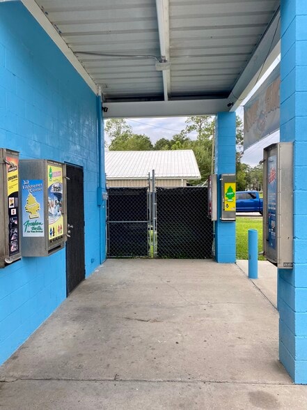 More Photos Of 285 Lima St, Baldwin Carwash For Sale